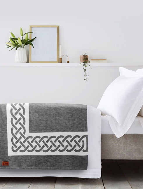 Grey Chain Design Blanket